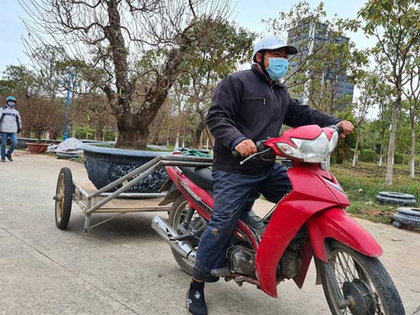 'Chiêu' kiếm 1 triệu đồng/ngày của cánh xe ôm ngày cận Tết