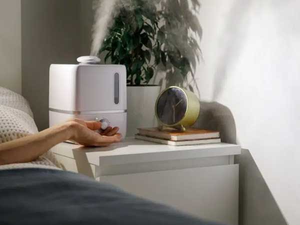 Đừng để 5 thứ này gần đầu giường, nếu không bạn sẽ bị rụng tóc, ngủ kém, sức khỏe giảm sút