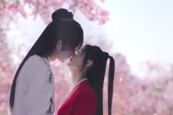 Hữu Phỉ phát tập cuối: Vương Nhất Bác - Triệu Lệ Dĩnh hôn môi, netizen thỏa mãn vì quá nhiều đường
