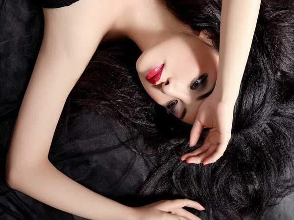 Không cần xinh đẹp hay 3 vòng nóng bỏng, đây mới là sự quyến rũ 'bất diệt' trong mắt đàn ông mà phụ nữ bấy lâu lầm tưởng