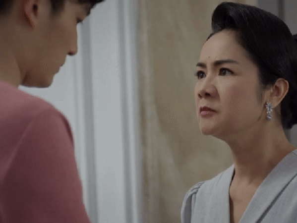 Diễn viên Đình Tú hứng trọn 10 cái tát của NSND Thu Hà