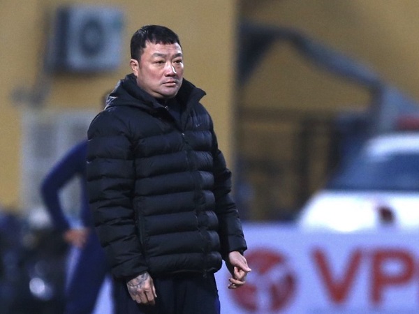HLV Trương Việt Hoàng trần tình lý do ĐKVĐ V.League thua sốc, đá vật vờ như 'rắn mắt đầu'