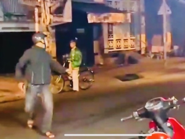TP HCM: Cảnh sát nổ súng vây bắt nhóm quái xế