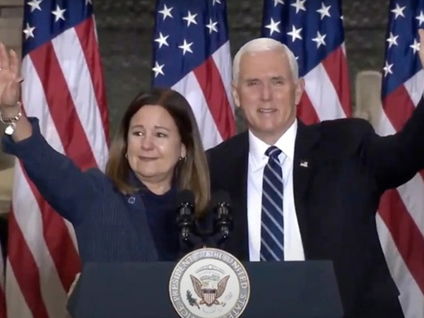 Ông Pence xuất hiện chính thức lần cuối trước khi rời nhiệm sở
