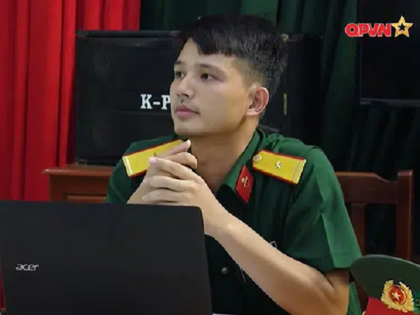 Sao nhập ngũ: Sau Mũi trưởng Long lại xuất hiện 'trai đẹp' quân nhân làm dân mạng thổn thức, còn khiến Diệu Nhi phải độn thổ
