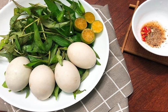Vì sao trứng vịt lộn bị cấm bán ở Hàn Quốc?