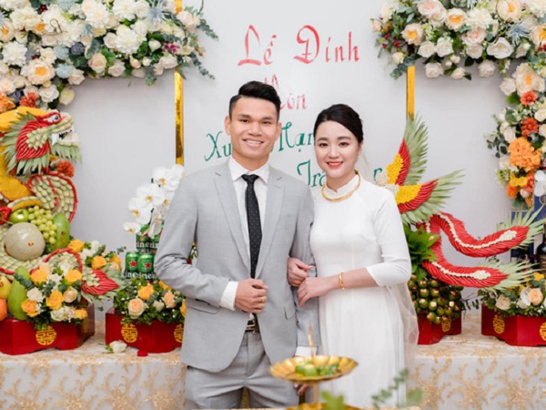 Xuân Mạnh cưới vợ là cử nhân luật