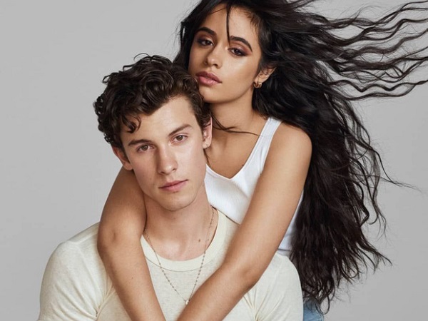 Twitter náo loạn vì tin Shawn Mendes - Camila Cabello bí mật đính hôn sau 1 năm rưỡi hẹn hò