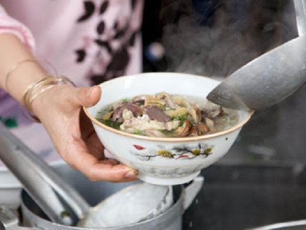 5 kiểu ăn uống 'độc hại' dân văn phòng hay mắc mỗi khi đi làm, vừa sinh bệnh còn làm nhan sắc tụt dốc trông thấy