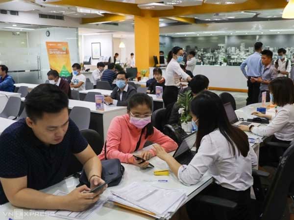 Nhà đầu tư chứng khoán nên làm gì sau phiên giảm kỷ lục?