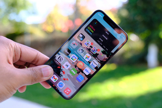 Giá iPhone 12 Mini và iPhone 12 chạm đáy