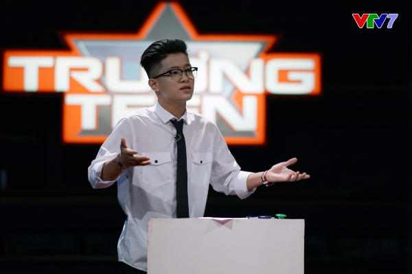 Bất ngờ xuất hiện trên sóng VTV với style tổng tài, nam sinh kiếm cho mẹ 1000 con dâu ngày càng đẹp trai, khí chất ngời ngời