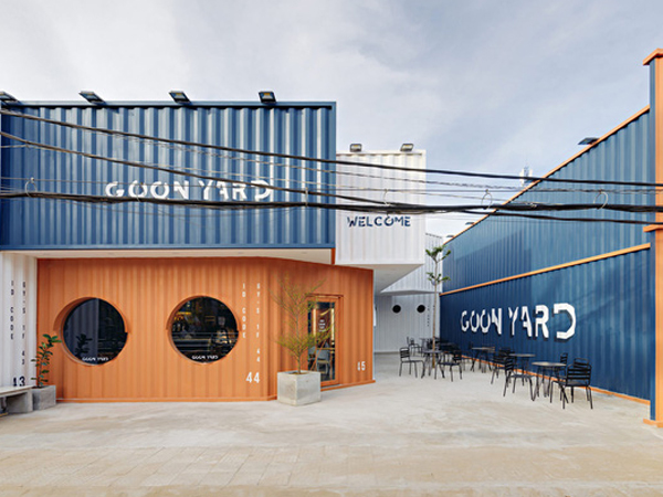 Quán cà phê container rực rỡ sắc cam ở Cần Thơ nổi bật trên báo ngoại