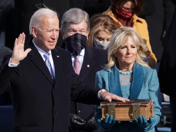 Ông Joe Biden tuyên thệ nhậm chức, chính thức trở thành Tổng thống thứ 46 của Mỹ