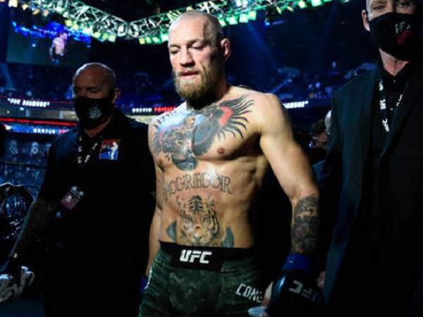 McGregor chia sẻ sau trận thua sốc trước Poirier: Đòn đá của cậu ấy rất rát, chân tôi đã bị 'phế'
