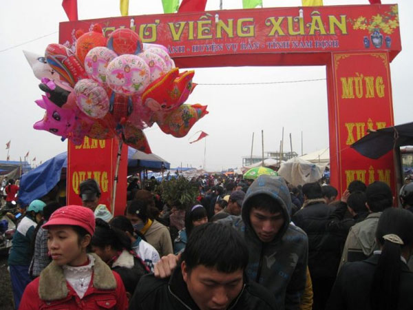 Nam Định dừng tổ chức lễ hội chợ Viềng Xuân 2021