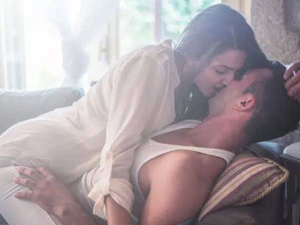 Trong 'cuộc yêu' đây được xem là những 'hạt sạn' có khả năng hủy hoại cảm xúc phòng the của đàn ông, thậm chí đẩy hôn nhân tới bờ đổ vỡ