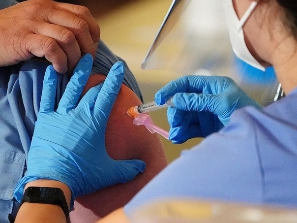 Moderna nghiên cứu vaccine chống chủng nCoV siêu lây nhiễm