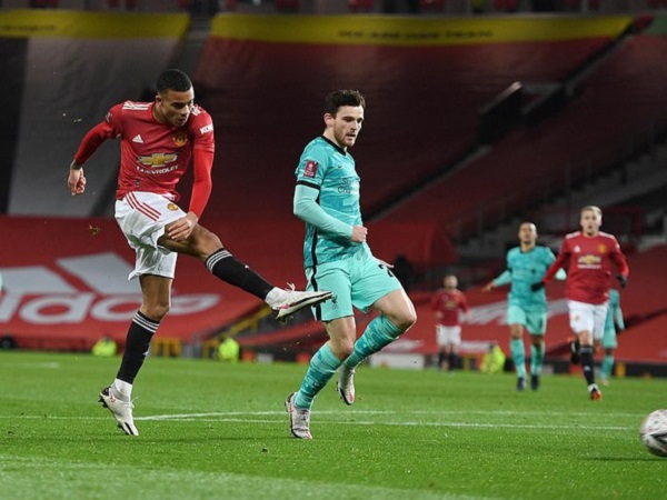 Lội ngược dòng kịch tính, MU loại Liverpool khỏi FA Cup