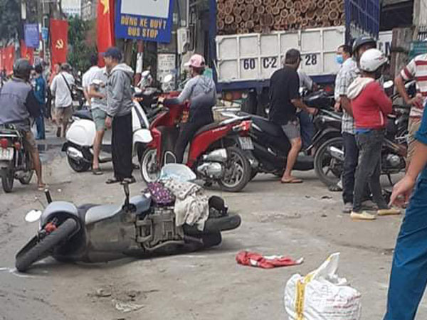 Tai nạn kinh hoàng ở Biên Hòa, người và xe máy nằm la liệt