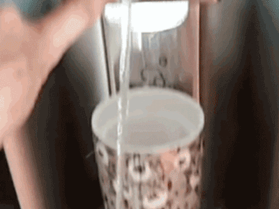 Đầu tư tận 50 triệu để mua tủ lạnh 'xịn xò' như phim, cô gái 'giận tím người' khi sử dụng lần đầu