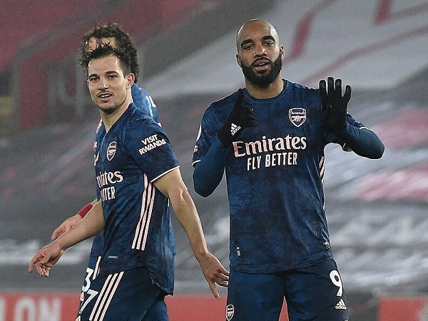 Arsenal rửa hận Southampton