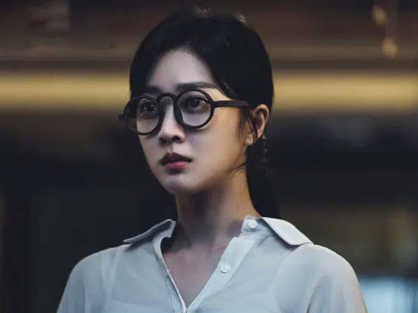 Trong bữa ăn, mẹ chồng chủ động đề nghị con dâu về ngoại ăn Tết, nhưng cọc tiền bà đặt lên bàn khiến tôi sôi máu