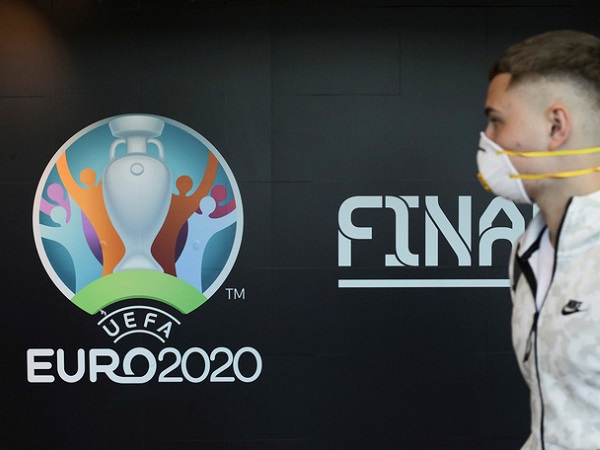 Covid-19 khó lường, EURO 2021 sẽ chỉ còn 4 quốc gia đồng đăng cai