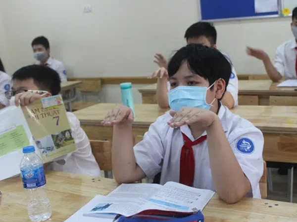 Một trường học tại Hưng Yên phải cho học sinh nghỉ vì có F1
