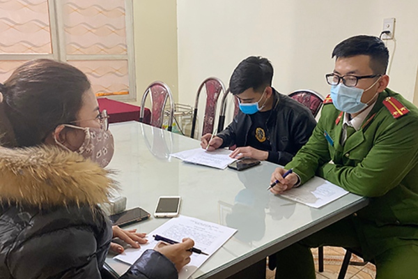 Xử phạt hai cô gái tung tin sai về Covid-19