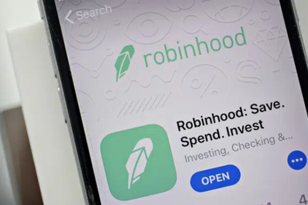Ứng dụng chơi chứng khoán đang gây bão của 2 sinh viên Stanford: Có thể mua cổ phiếu Amazon, Apple với chỉ 1 USD, phí giao dịch ‘0 đồng’