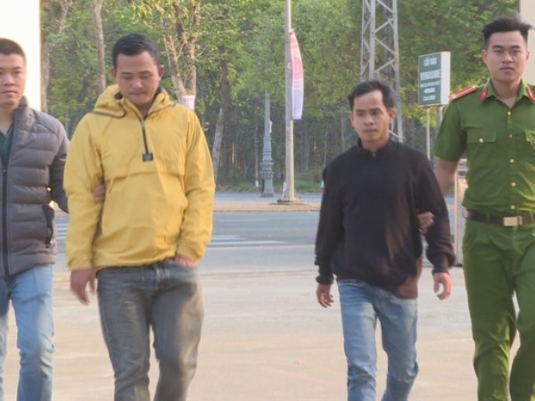 Bắt giữ nhóm đối tượng núp bóng tiệm cầm đồ, cho vay nặng lãi ở Đắk Lắk