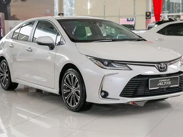 Liên tục lộ bộ phận mới, Toyota Corolla Altis 2021 rục rịch về Việt Nam đối đầu Mazda3