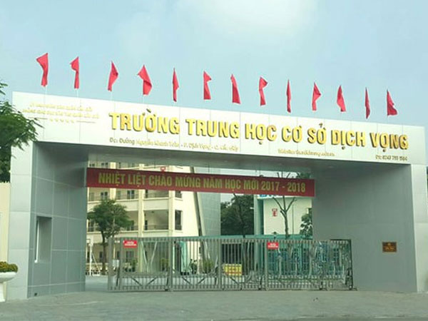 Hà Nội: Thêm một phụ huynh mắc COVID-19, học sinh lo phát sốt