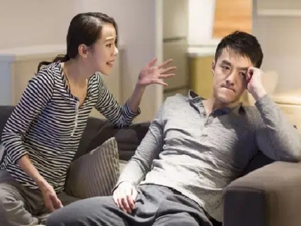Vừa bàn biếu Tết nhà nội 3 triệu, chồng xẵng giọng 'bêu xấu mặt tôi' song màn 'tức nước vỡ bờ' của vợ ngay sau đó khiến anh phải 'chỉnh đốn' luôn thái độ
