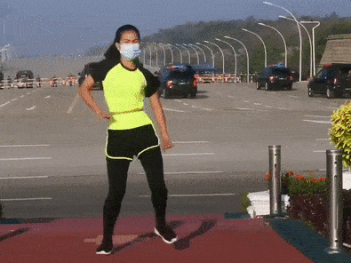 Giáo viên aerobic gây bão mạng vì thản nhiên nhảy giữa lúc đảo chính Myanmar xảy ra