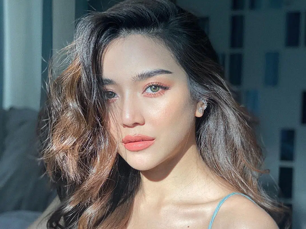 5 kiểu tóc dài đẹp ngút ngàn của mỹ nhân Thái, muốn năm mới nhan sắc lên hương thì bạn nên học ngay