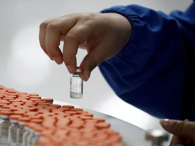 Trung Quốc phá đường dây sản xuất vaccine Covid-19 giả, bắt 80 người