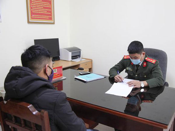 Đăng Facebook 'Covid đi hát có tay vịn', nam thanh niên bị phạt 5 triệu đồng