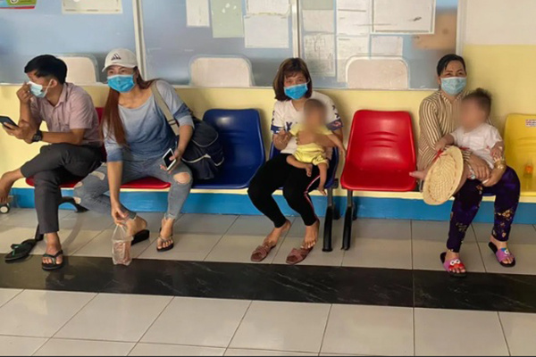 TP.HCM: Trường hợp F1 khai gian khi đưa con đi khám bệnh, 20 nhân viên y tế phải xét nghiệm khẩn cấp