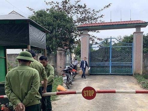 Thuê ôtô trốn khỏi nơi cách ly ở Quảng Ninh