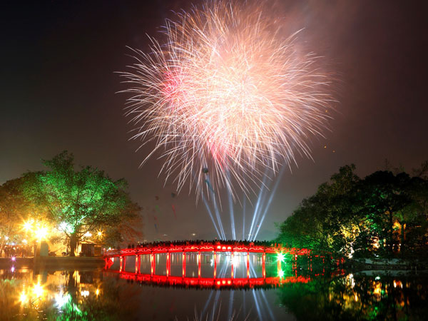 Hà Nội hủy 29 điểm bắn pháo hoa đêm giao thừa
