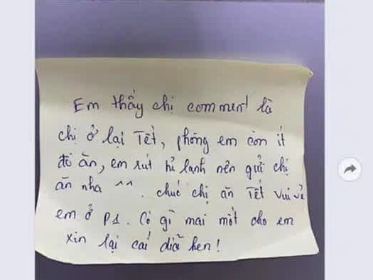 Nữ sinh tặng đồ ăn cho hàng xóm và nhận được tin nhắn bất ngờ