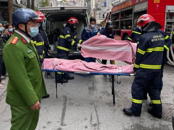 Hà Nội: 4 sinh viên tử vong do đốt vàng mã ngày ông Công, ông Táo