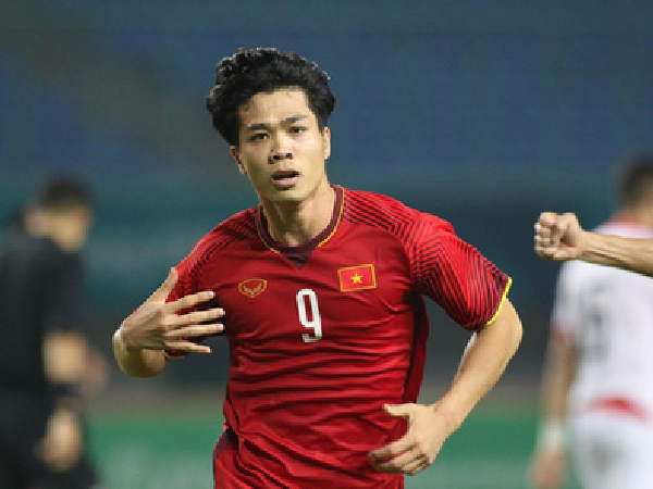 NÓNG: Xuất hiện tin đồn Cerezo Osaka muốn chiêu mộ Công Phượng