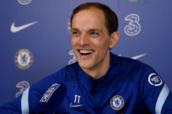HLV Tuchel đáp trả trước lời khiêu khích của Mourinho