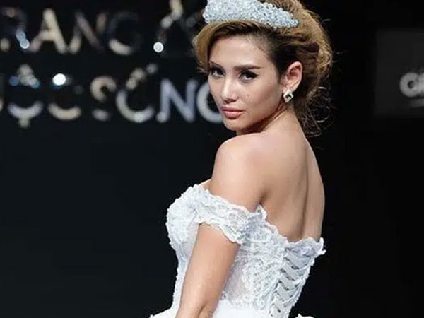 Võ Hoàng Yến tiết lộ về chồng chưa cưới ở Mỹ: Chắc tôi sẽ khóc từ sáng đến tối