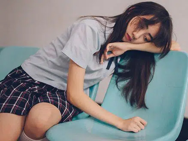 Phụ nữ tối nào đi ngủ cũng thấy 4 tín hiệu đặc biệt này nghĩa là bạn đang già nhanh hơn người khác rất nhiều
