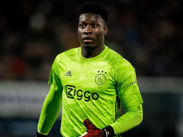 Thủ môn Ajax bị cấm thi đấu 12 tháng vì uống nhầm thuốc của vợ