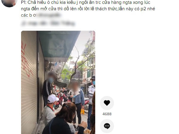Xôn xao clip người đàn ông ngồi ăn trước cửa hàng của một nhóm thanh niên, khi được yêu cầu rời đi thì lại lớn tiếng đầy phẫn nộ!?